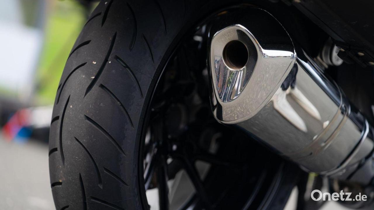 Motorradfahrer greift aus Eifersucht ein Paar in Coburg an