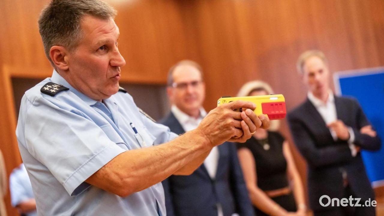 T-dliche-Sch-sse-aus-der-Dienstwaffe-Mehr-Taser-f-r-Polizei