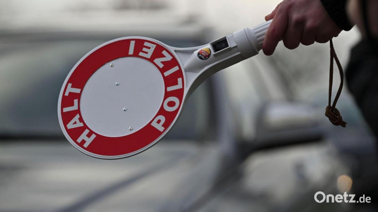 Polizei findet mehr als zehn Kilo Haschisch auf der A8