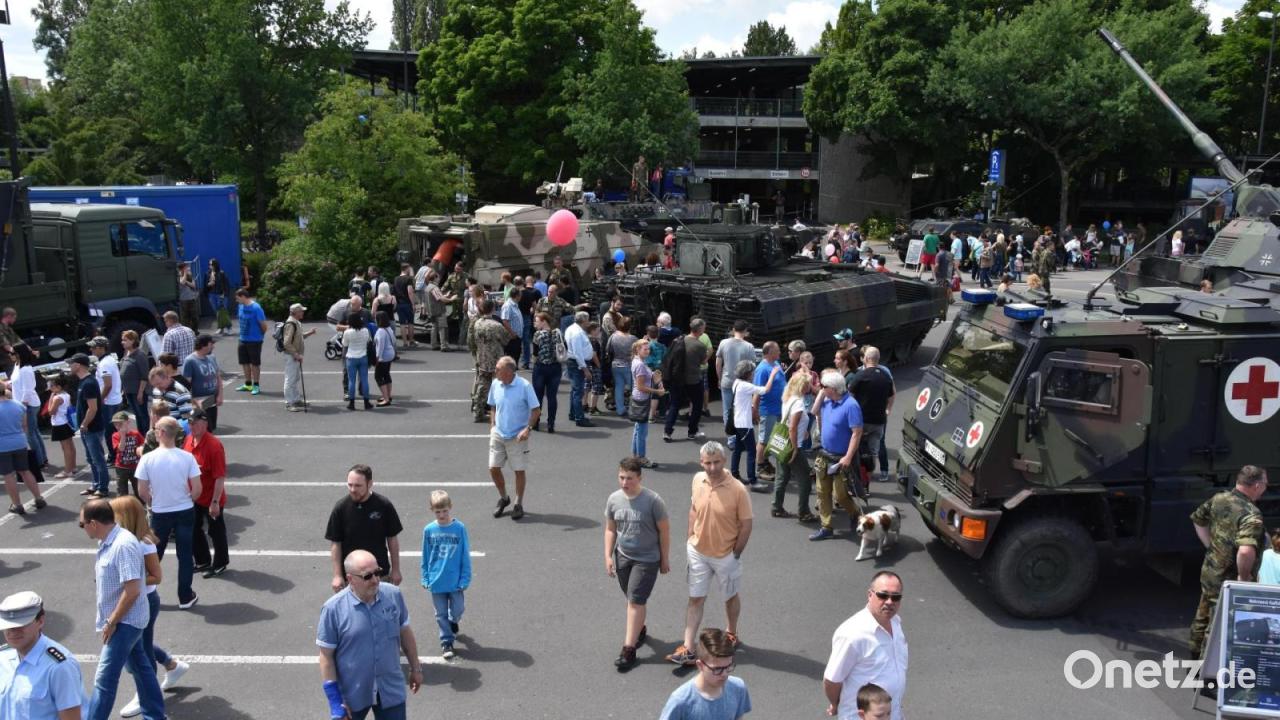 Bundeswehr-Weiden-l-dt-im-Juni-die-B-rger-zum-Tag-der-offenen-T-r-ein