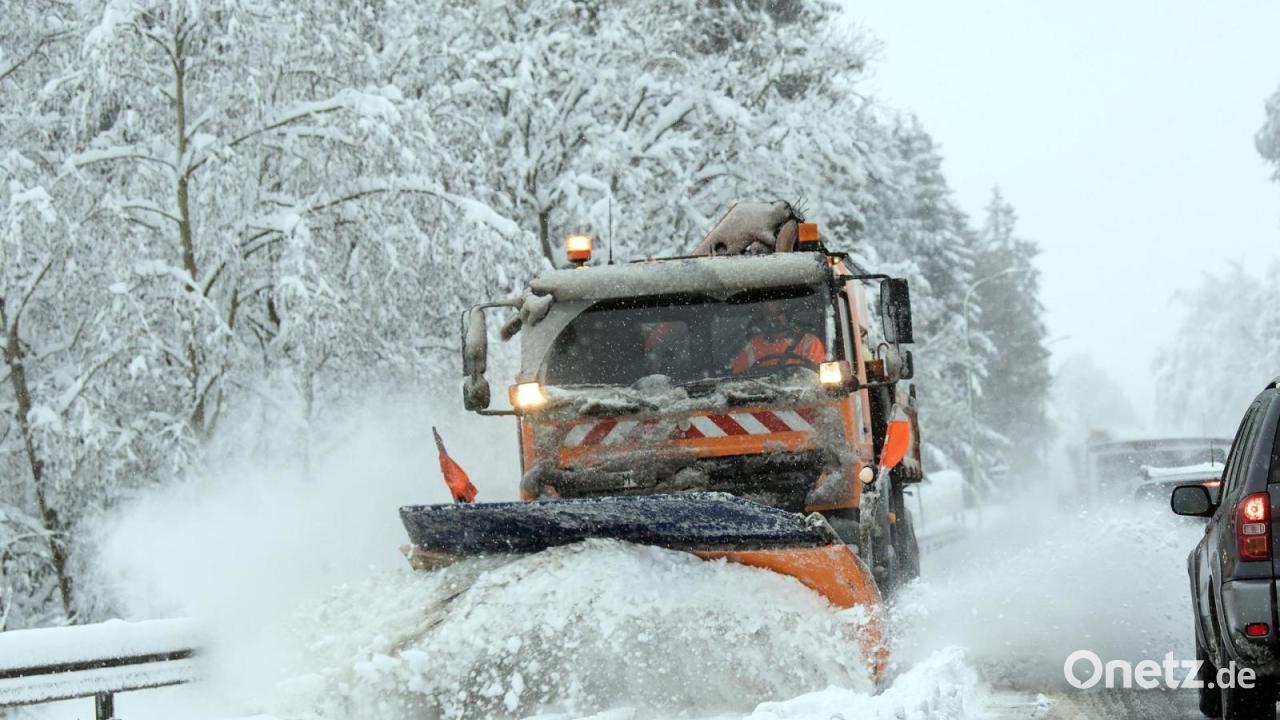 Schneepflug-Unfall-in-Hahnbach-Polizei-sucht-Zeugen