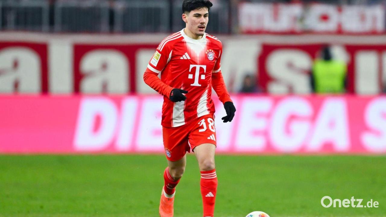 K-ln-holt-Mittelfeldspieler-vom-FC-Bayern-M-nchen