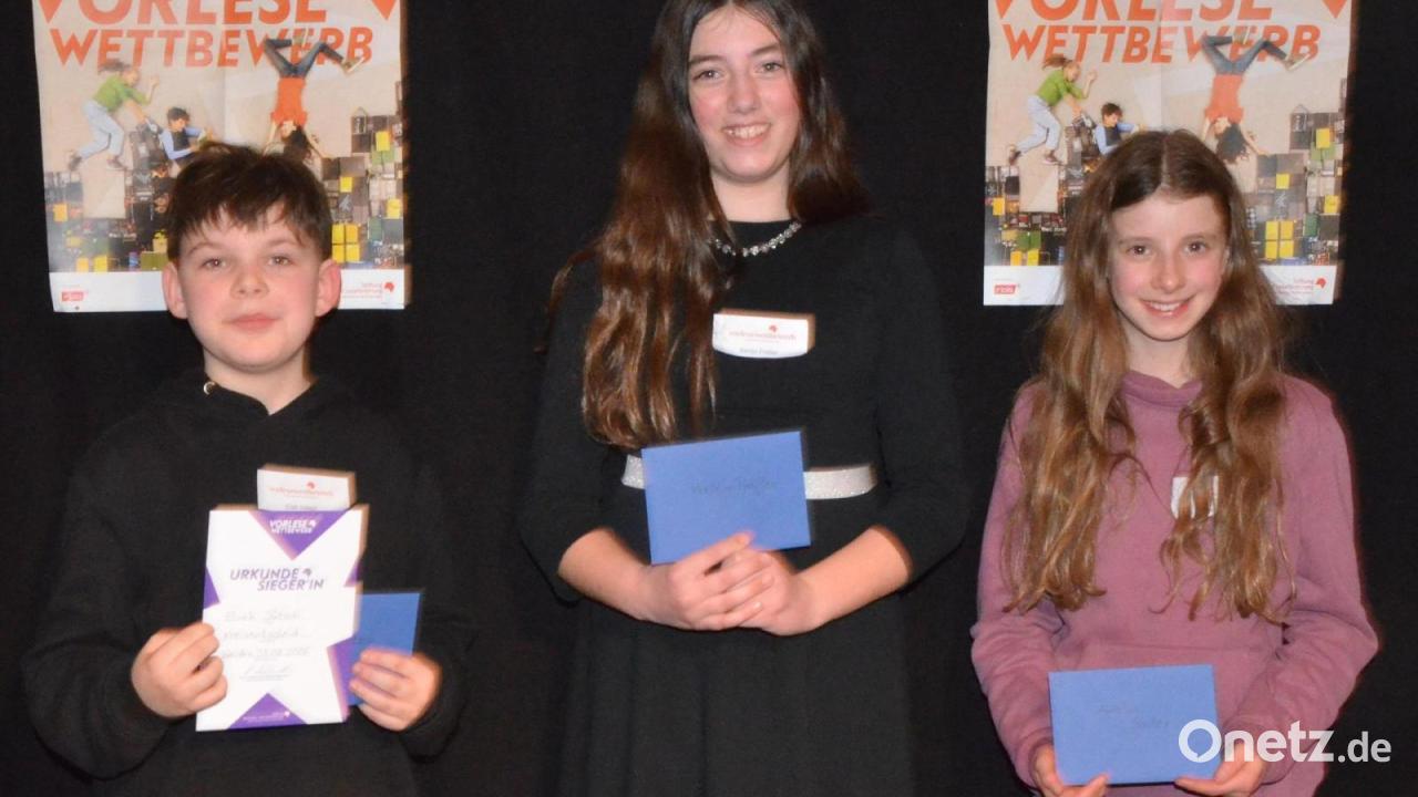 Eliah-D-tsch-gewinnt-67-Vorlesewettbewerb-in-der-Regionalbibliothek