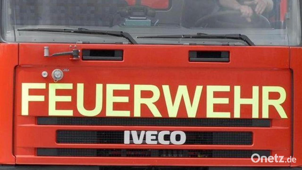 Feuermelder-weckt-Hauseigent-mer-Feuerwehr-im-Einsatz
