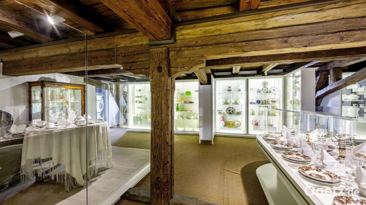F-hrung-zu-Amberger-Steingut-im-Stadtmuseum-Amberg
