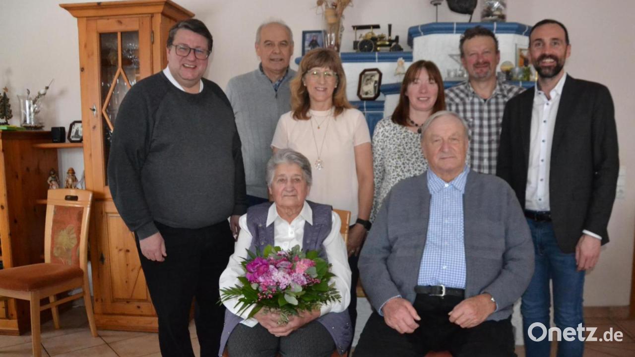 Erhard-und-Maria-K-lbl-feiern-Diamantene-Hochzeit-in-Saubersrieth
