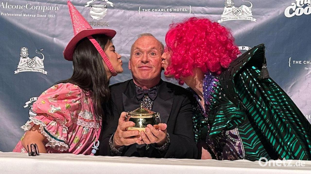 Michael-Keaton-mit-Hasty-Pudding-Preis-geehrt