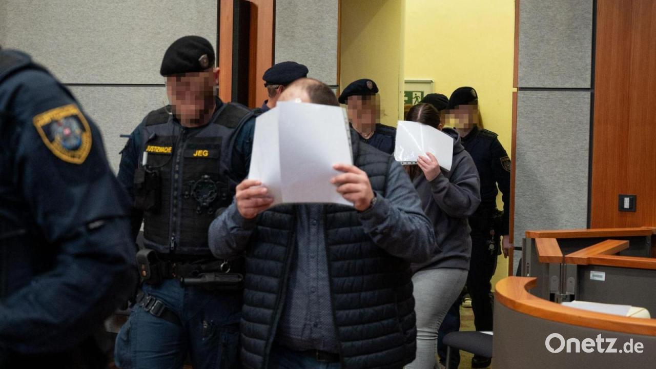 Eltern ließen Dreijährigen verhungern - lebenslange Haft