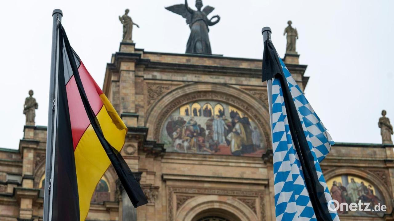 Bayern ordnet Trauerbeflaggung nach Tod von Süssmuth an