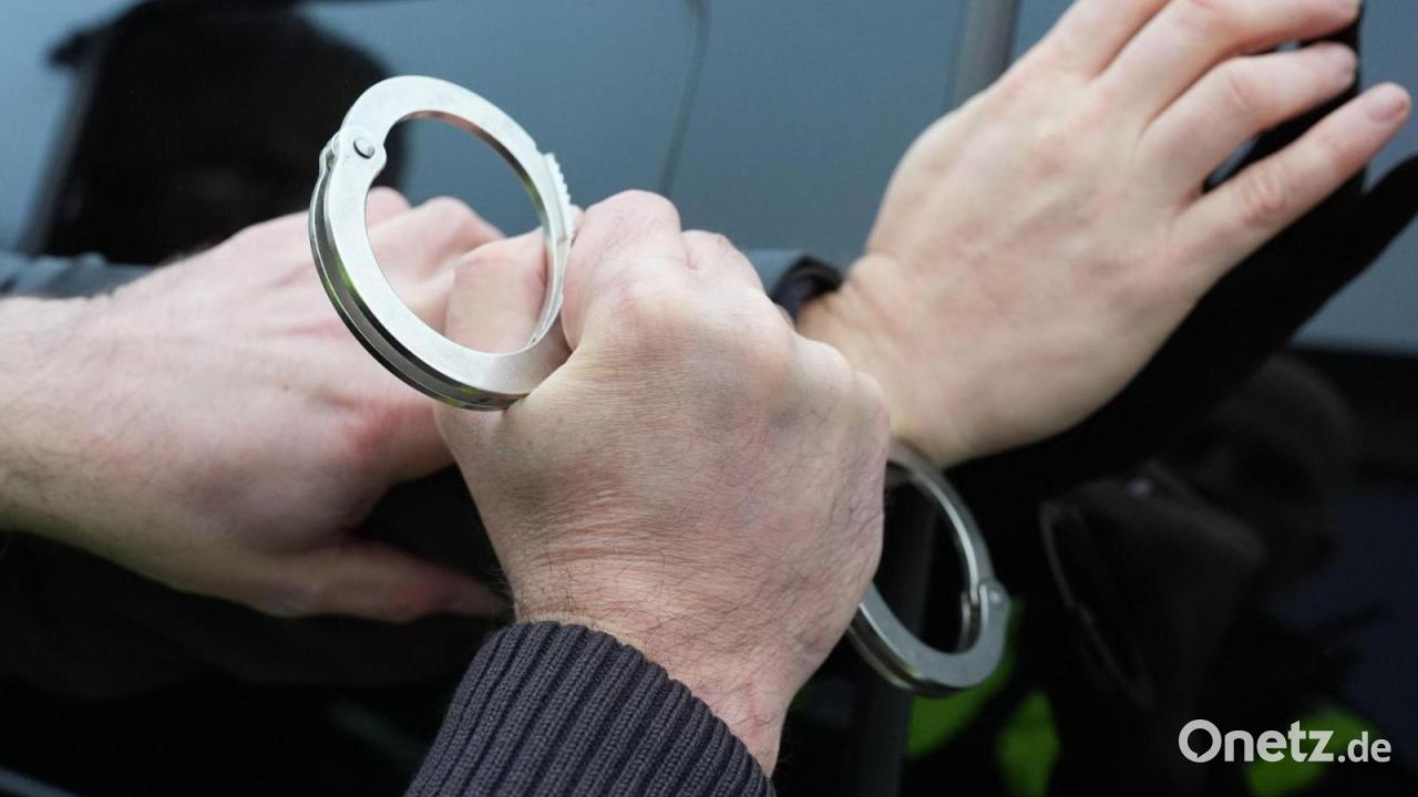 Nachbarn mit Messer bedroht – Spezialkräfte nehmen Mann fest