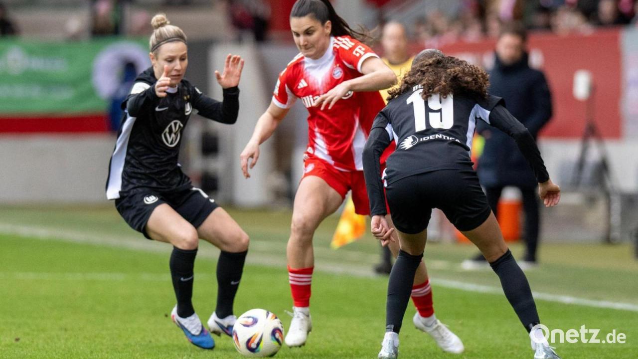 Torwartpatzer leitet klaren Bayern-Sieg gegen Wolfsburg ein