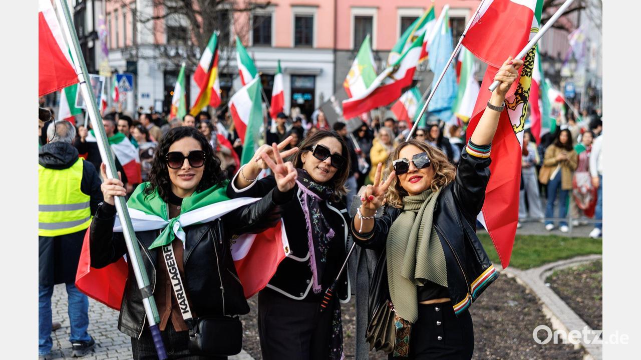 Angriffe auf Iran – Menschen demonstrieren in München
