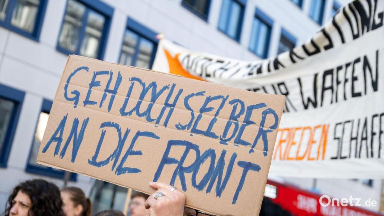 Schülerinnen und Schüler streiken erneut gegen Wehrpflicht – auch in der Oberpfalz