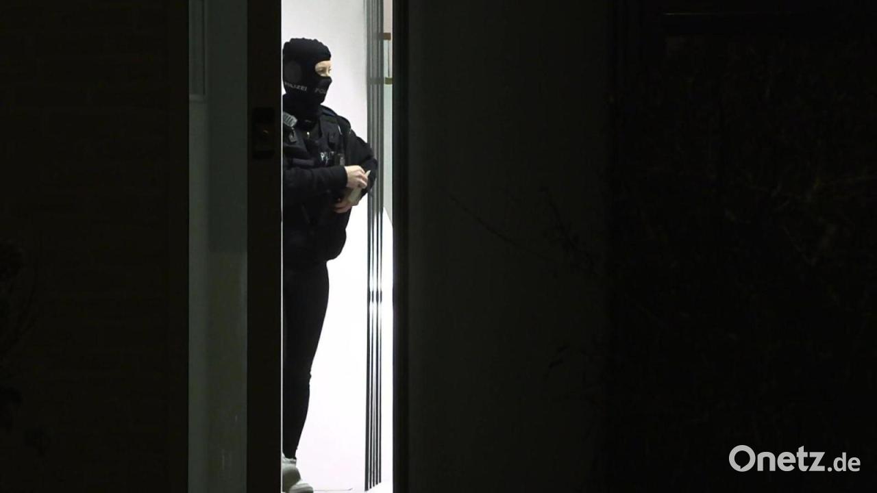 SEK nimmt bewaffneten Mann nach Angriff auf Mutter fest