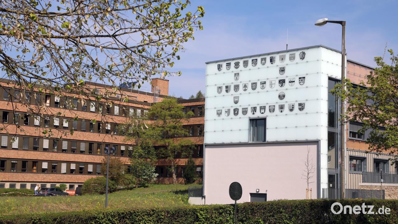 Große Katastrophenschutzübung am Landratsamt Schwandorf