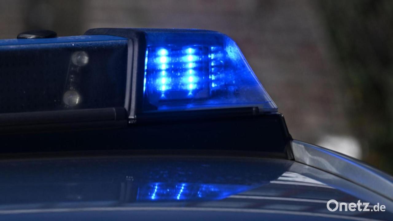 Auto bleibt auf Autobahn plötzlich stehen - Unfall