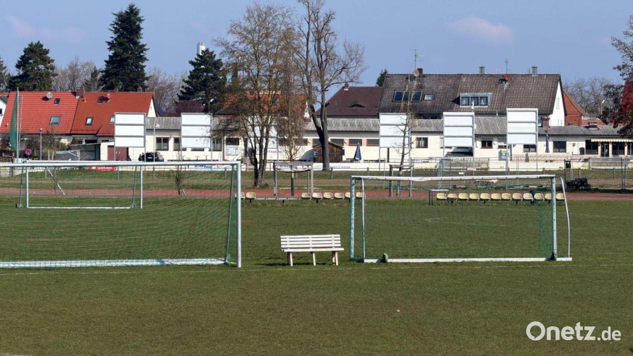 Fußballtor-Unfall: Verein trauert um toten Siebenjährigen
