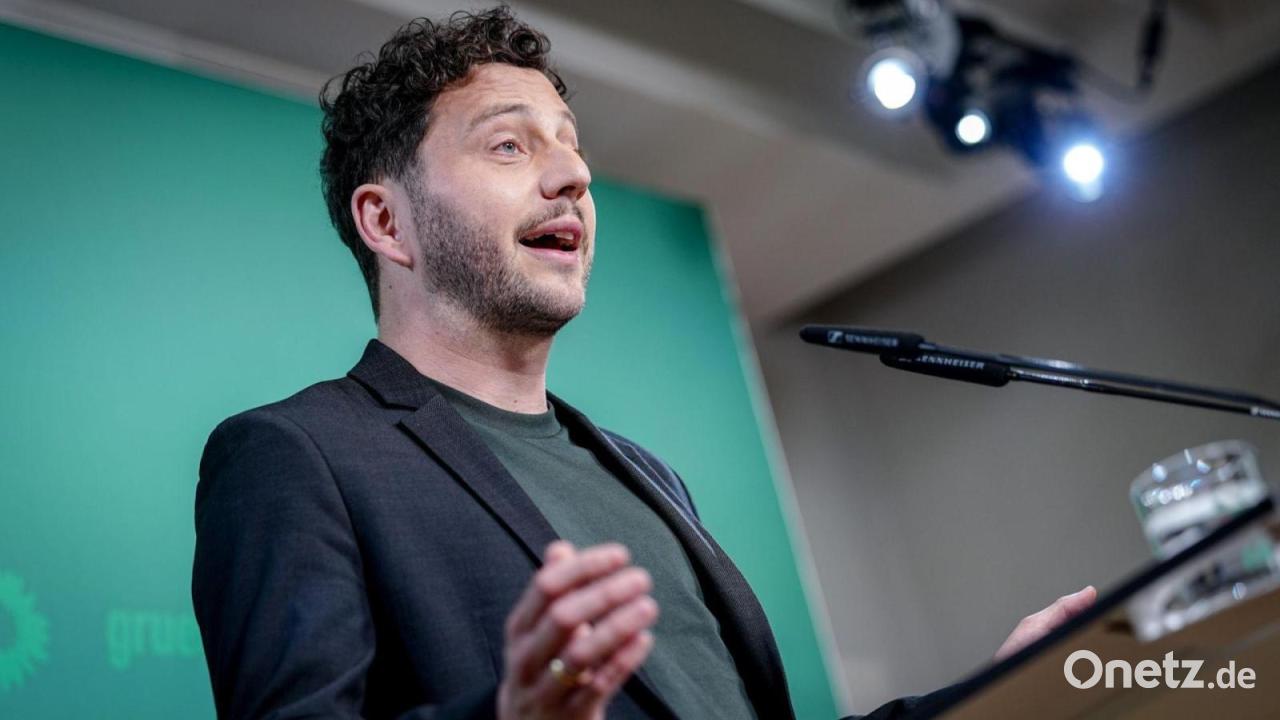 Grünen-Chef Banaszak will beim Wiesn-Anstich dabei sein