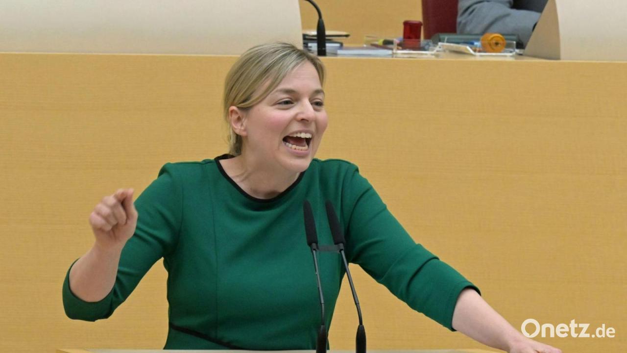 Schulze fordert Social-Media-Altersgrenze ab 13 Jahren