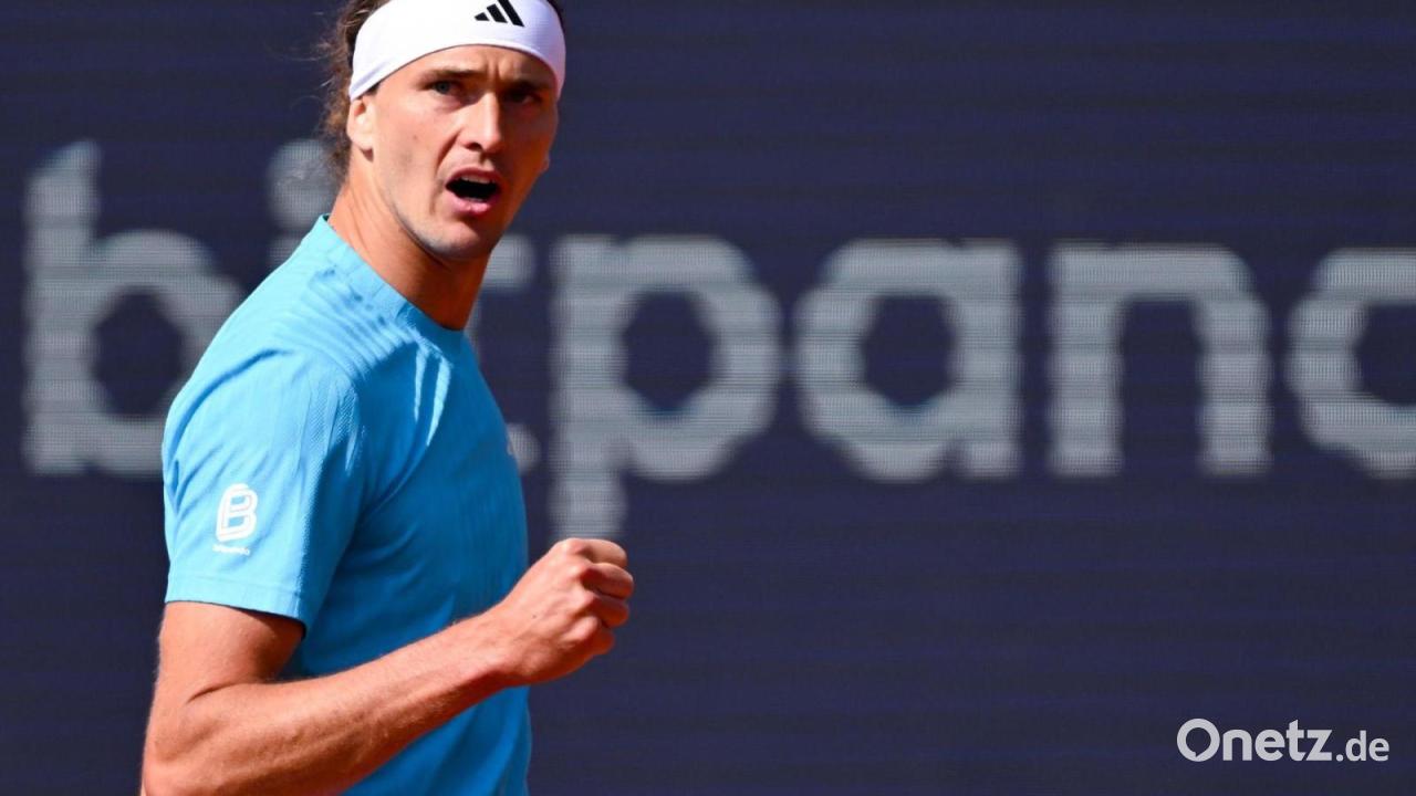 Nach Fußball-Spektakel: Edelfan Zverev souverän weiter