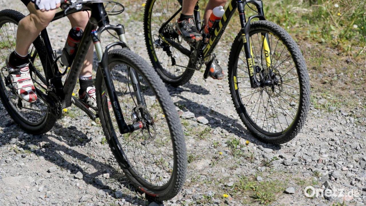 Mountainbiker nach Sprung schwer verletzt