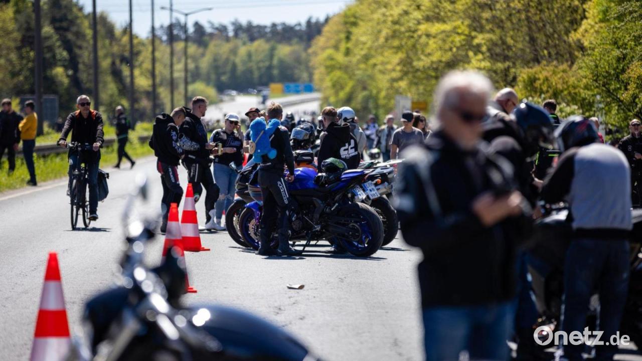 25.000 Motorradfahrer feiern in Nürnberg Start in die Saison