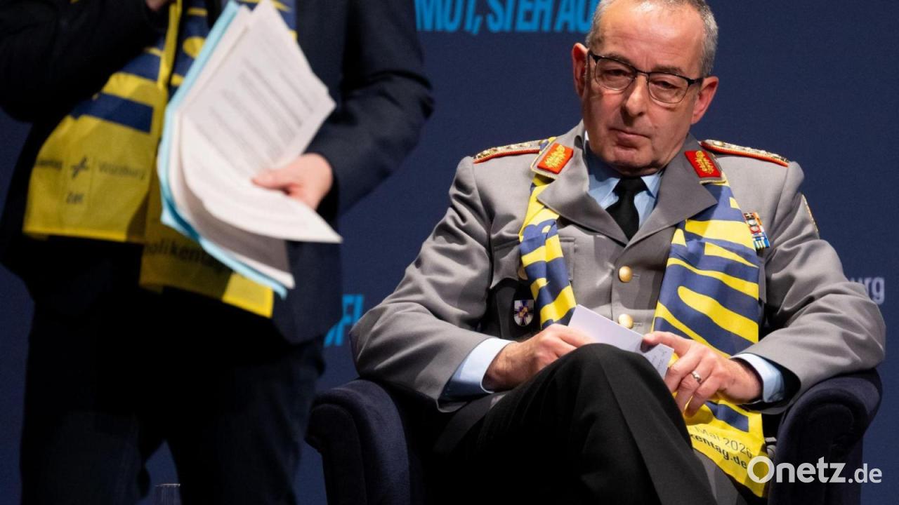 Generalinspekteur beim Katholikentag - „Bedrohung ist real“