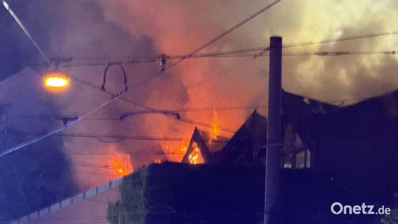 Millionenschaden bei Brand in Nürnberger Schulsporthalle