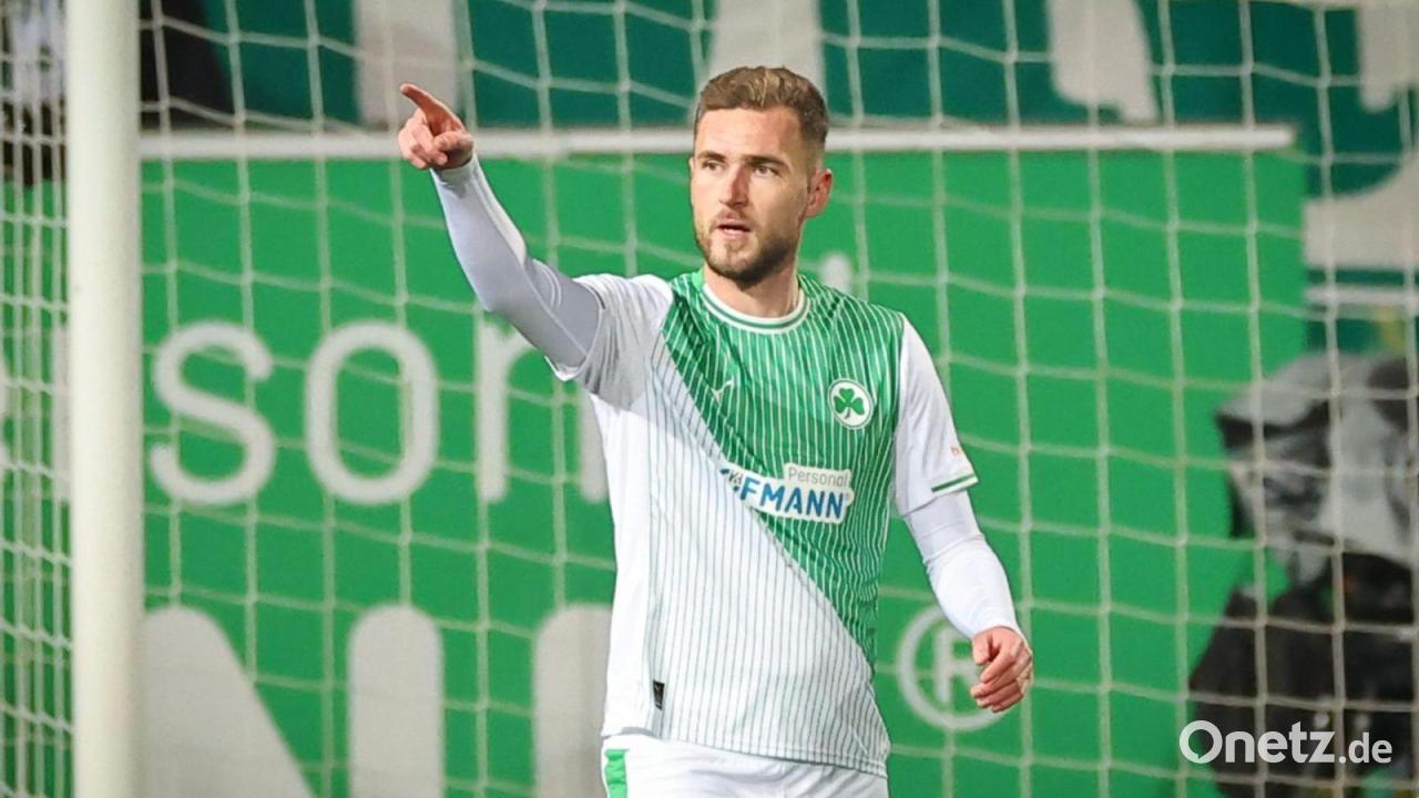 Vertrag um ein Jahr verlängert: Srbeny bleibt in Fürth