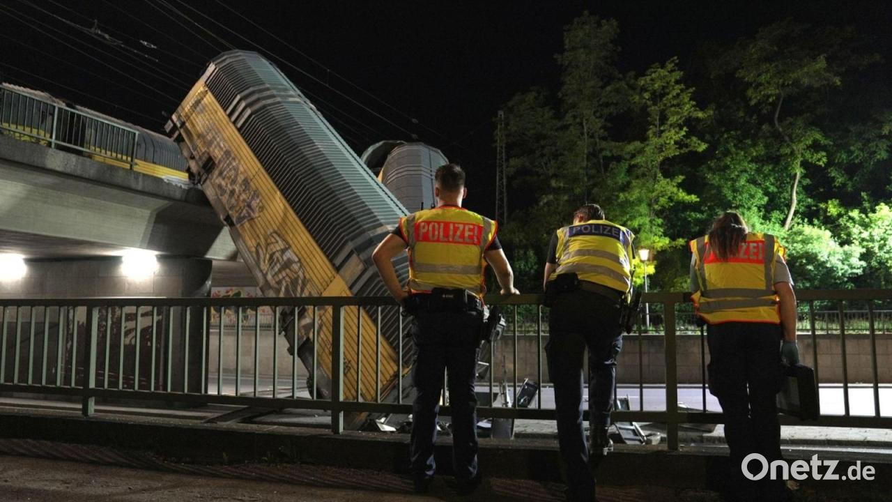 Was über den Absturz zweier Güterzug-Waggons bekannt ist