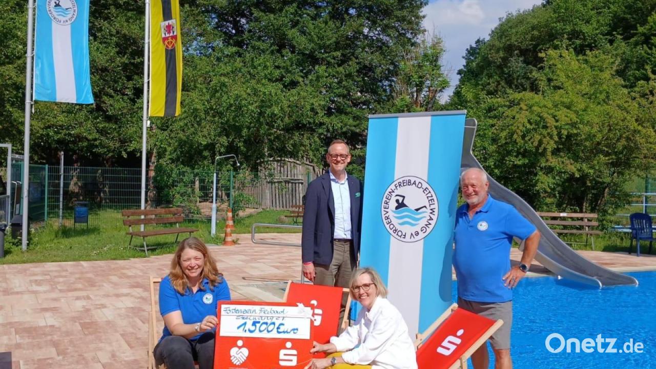 Sparkasse-Amberg-Sulzbach-unterst-tzt-das-Freibad-Etzelwang