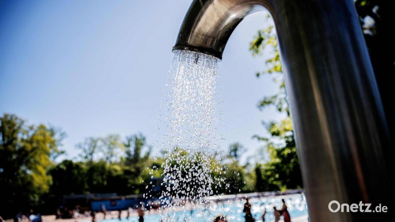 Mann soll zwei Mädchen im Schwimmbad sexuell belästigt haben
