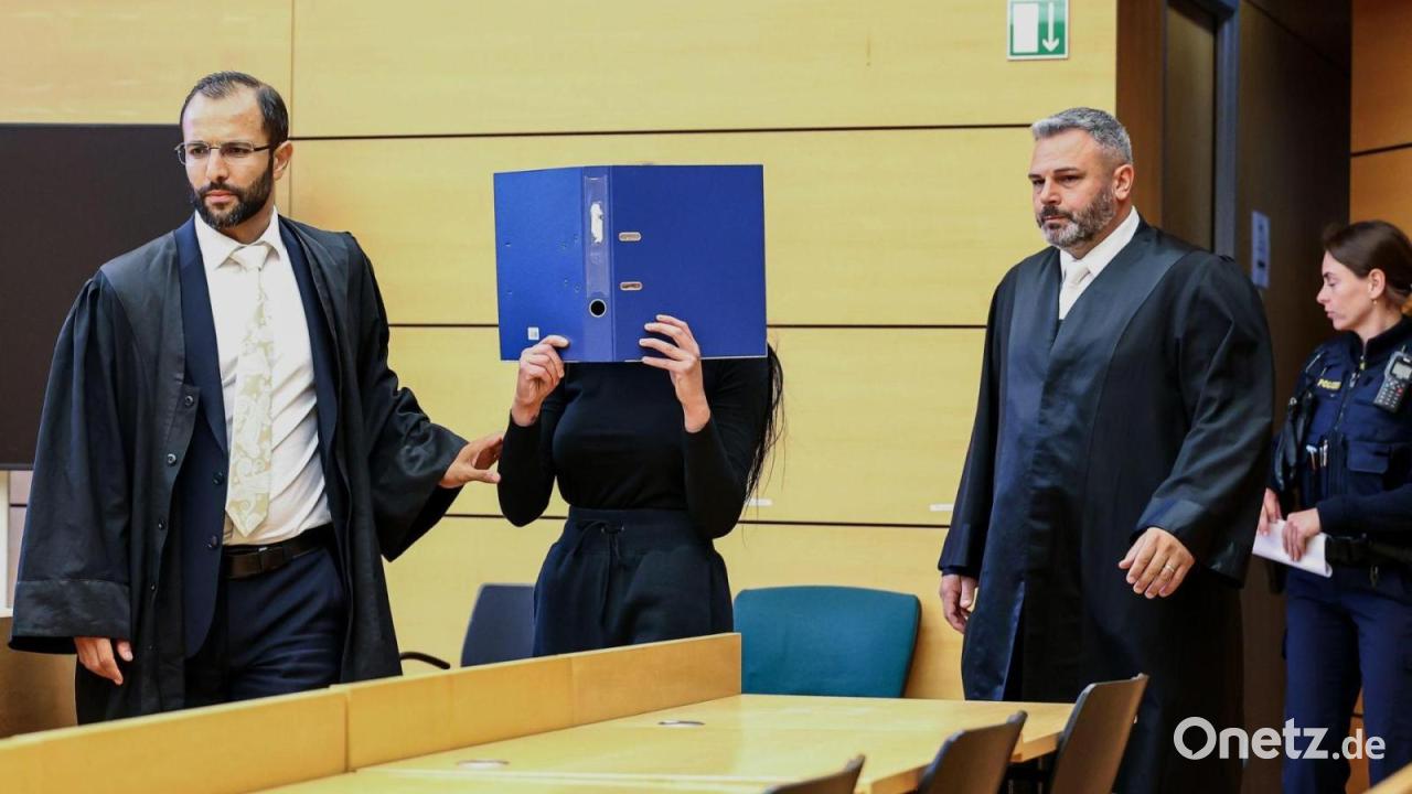 Prostituierte erpresst Priester mit Nacktfotos - Haftstrafe