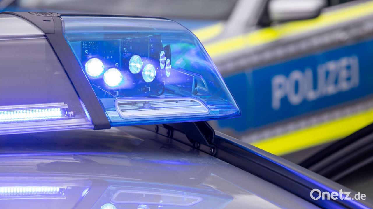 Unfallflucht-auf-Parkplatz-in-Auerbach-Polizei-sucht-Zeugen