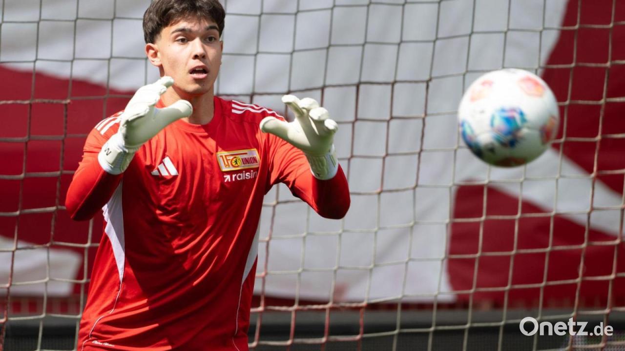FC Augsburg holt Junioren-Nationaltorhüter von Union Berlin