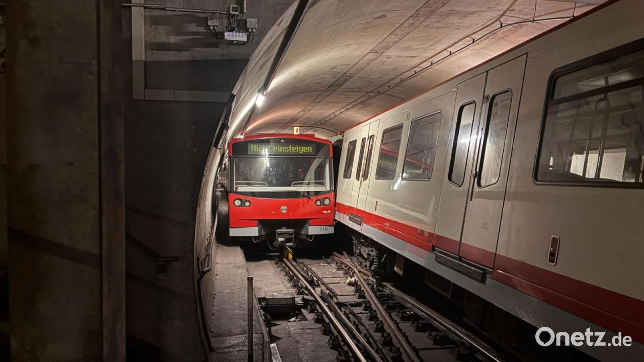 Fahrerlose U-Bahn touchieren sich bei Rangierfahrt