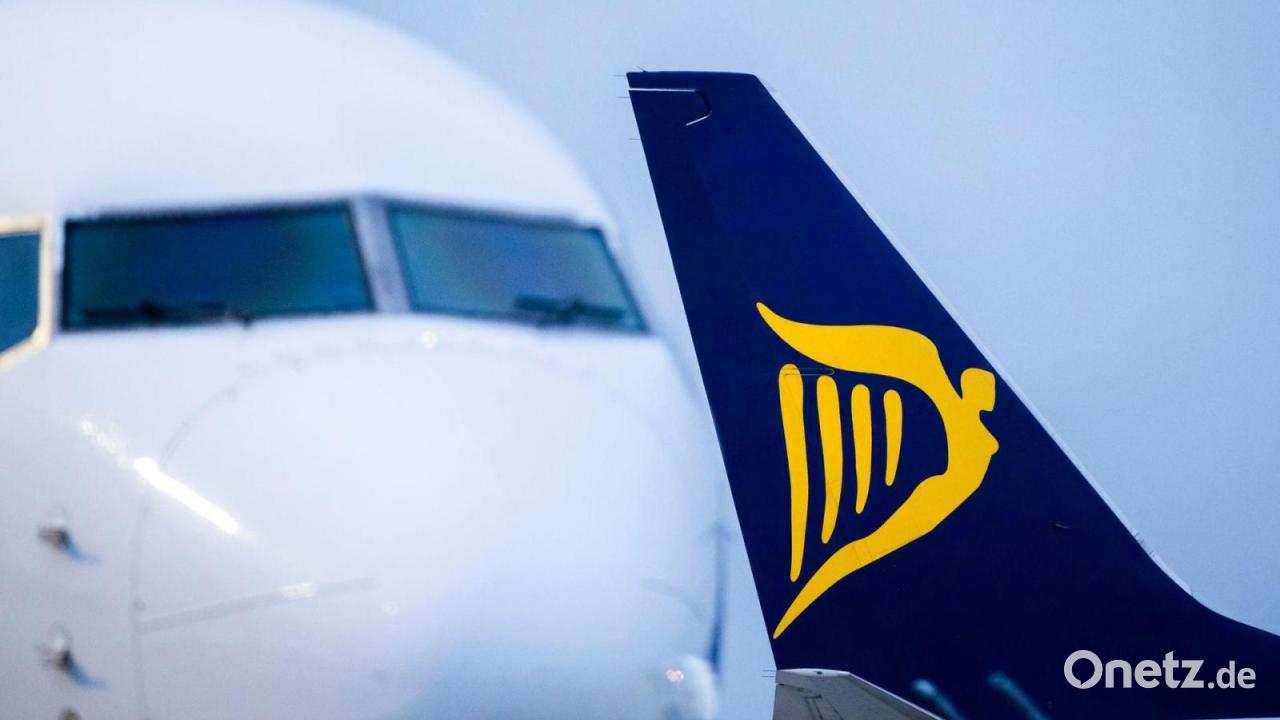 Behörde: Triebwerksteile zerstörten Fenster auf Ryanair-Flug