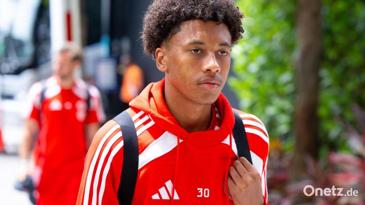 FC Bayern verlängert Vertrag mit Nachwuchsverteidiger