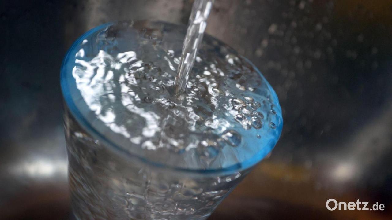 Bakterien im Trinkwasser - Diese Regeln gelten für Haushalte