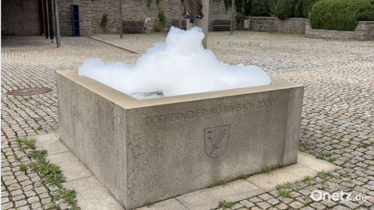 Unbekannte kippen Spülmittel in Dorfbrunnen in Rimbach