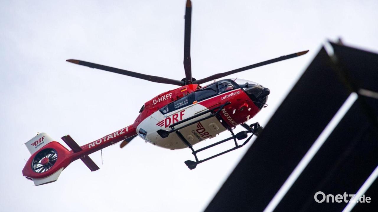 Zusammenstoß zwischen Lastwagen und Auto - A93 gesperrt