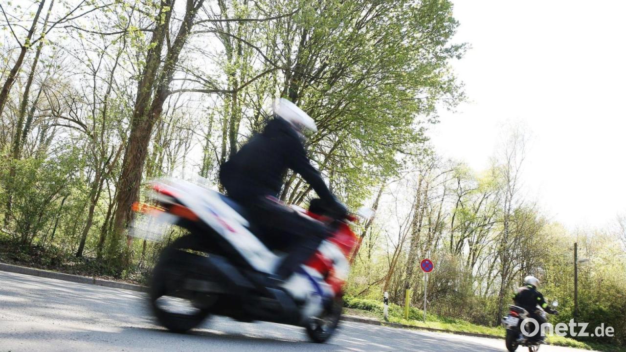 Zwei Motorradfahrer bei Unfall schwer verletzt