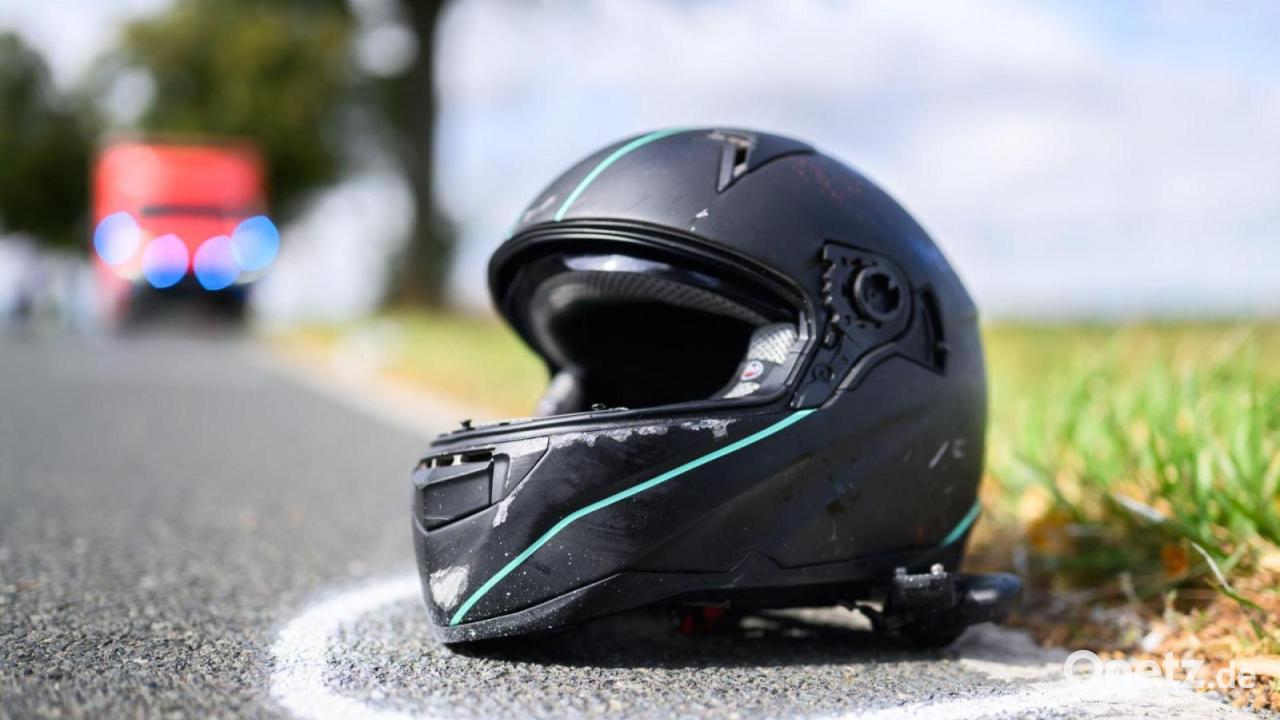 Motorradfahrer stirbt nach Zusammenstoß mit Auto