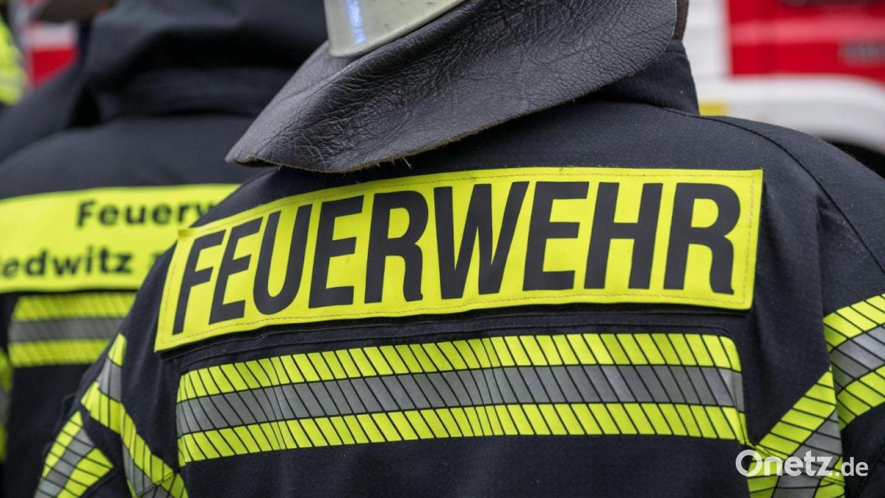 Feuer zerstört Einfamilienhaus - sechsstelliger Schaden