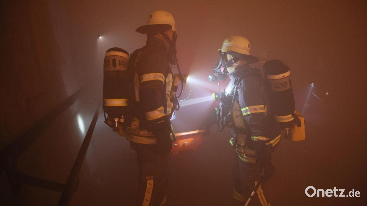 Personenzug in Flammen - Großübung mit Hunderten Kräften