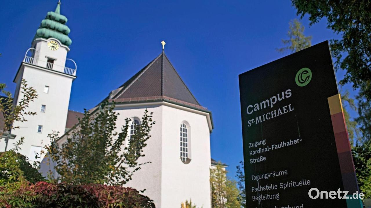 „Ich war so winzig“ - Gewalt im Papst-Internat