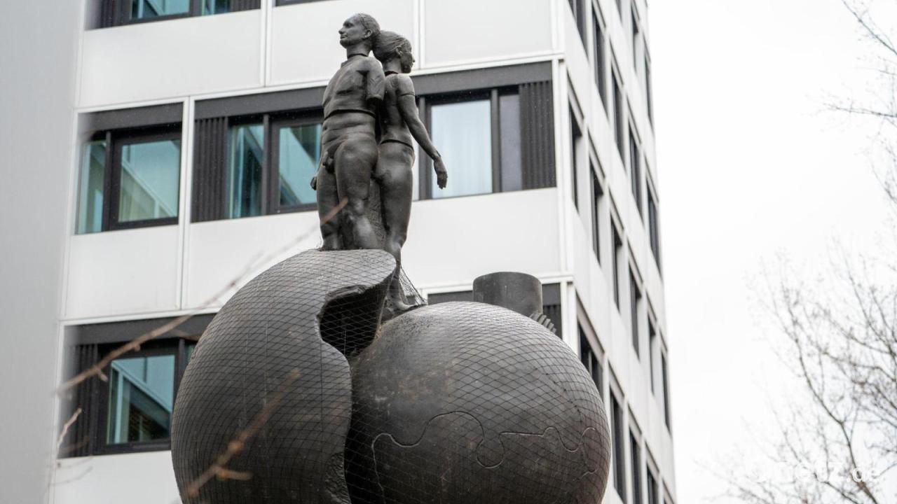 Aufenthaltstitel gegen Geld? Sachbearbeiterin vor Gericht