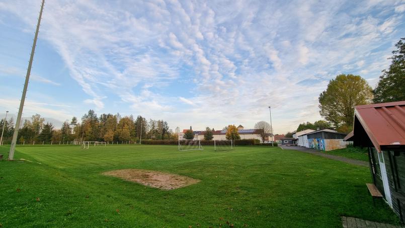 Archivbild: kaz
Auch auf dem alten Fußballplatz in Kemnath sollen Neubauten entstehen.