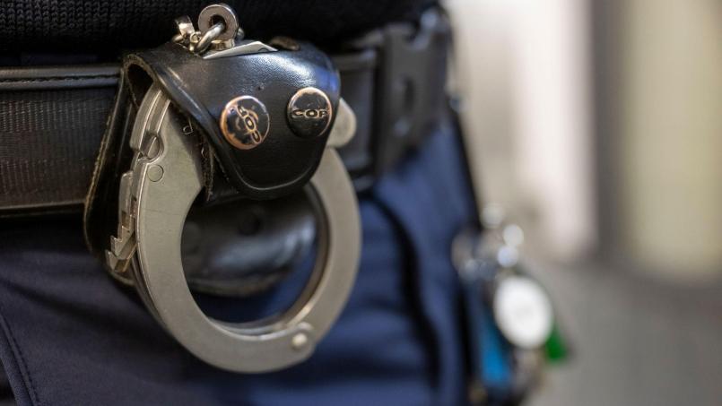 Bild: Peter Kneffel/dpa
Nach einem Tötungsdelikt im oberpfälzischen Waldsassen ermittelt die Polizei gegen einen 67-Jährigen. (Symbolbild)