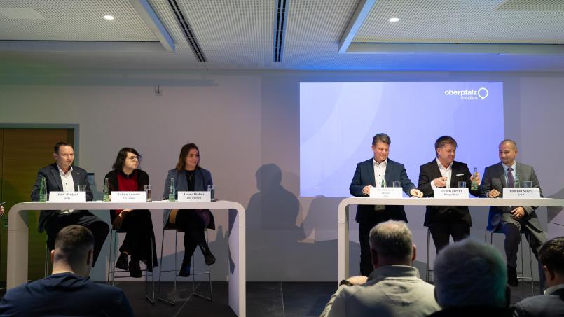 Bild: Franka Eichl
Sechs Bewerber für das Amt des Oberbürgermeisters in Weiden stellen sich den Fragen von Oberpfalz-Medien.